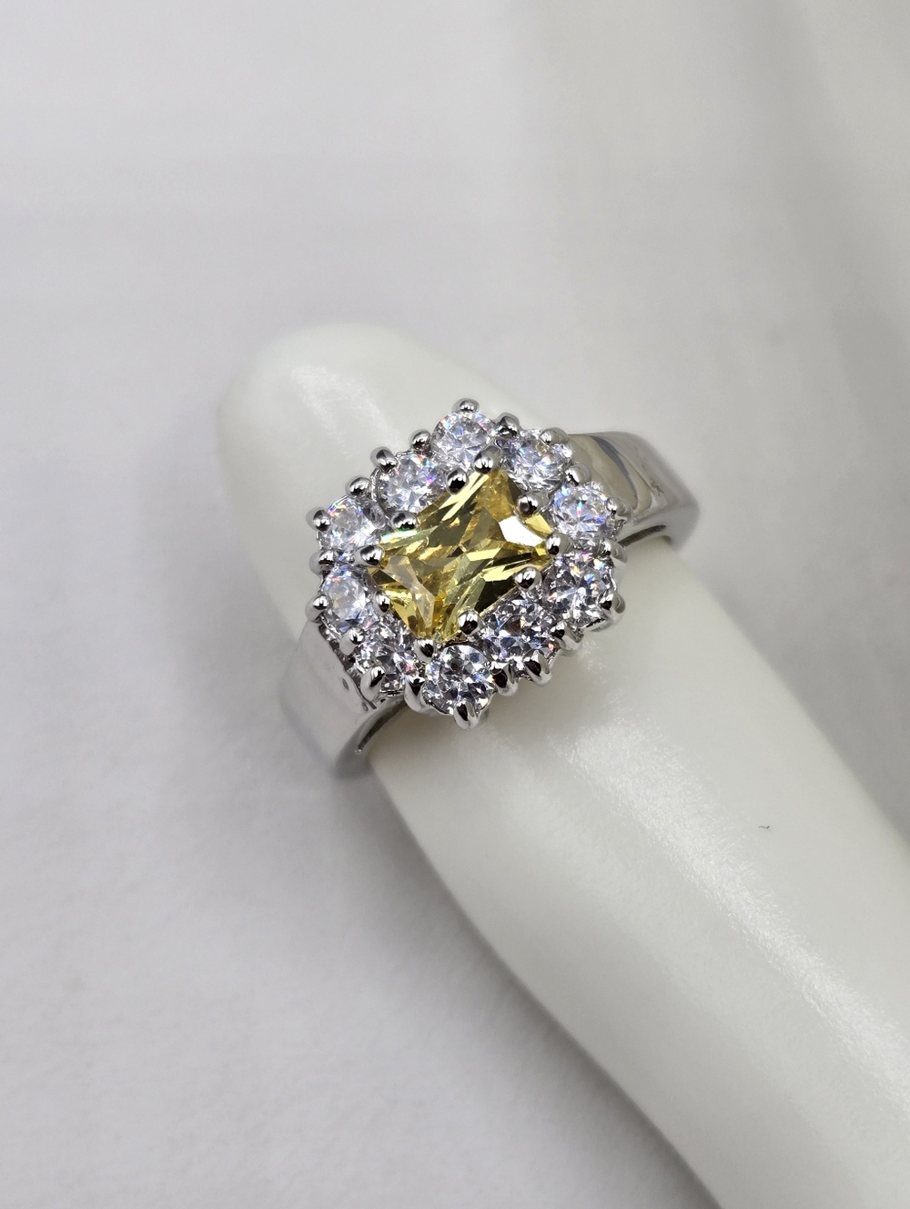 Swarovski Crystal Elements Silver Statement Ring Yellow Citrine Size 7 Bridal